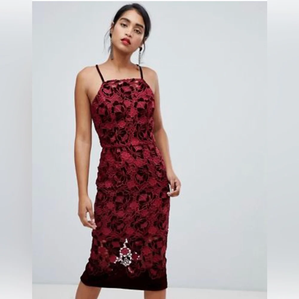 Chi Chi London Red Lace Formal
Cocktail Dress Velvet - Picture 4 of 8